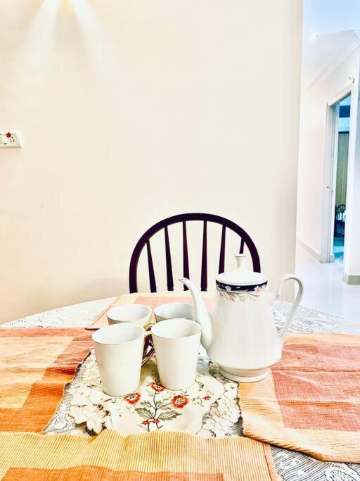 Shanthi Apartment *