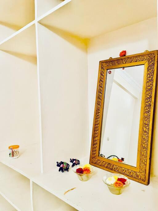 Shanthi Apartment
